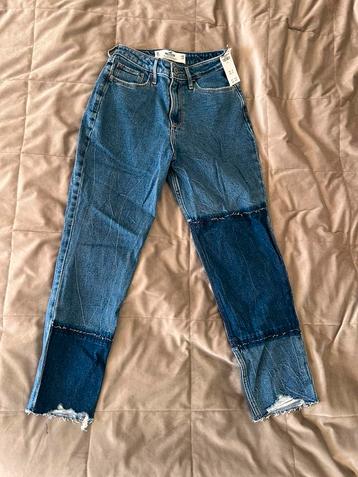 Hollister Curvy 0S w24 Mom jeans met patches