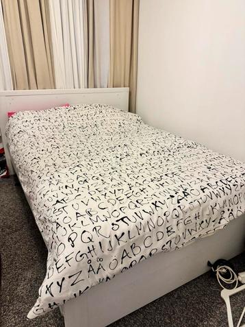 Bed 140x200 en bodem en metras