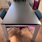 Moderne eettafel met zwart blad en zilverkleurig onderstel, Ophalen, Gebruikt, 50 tot 100 cm, Vijf personen of meer