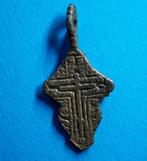 Crucifix - 16e/17 eeuw - Bodemvondst 4, Antiek en Kunst, Ophalen of Verzenden