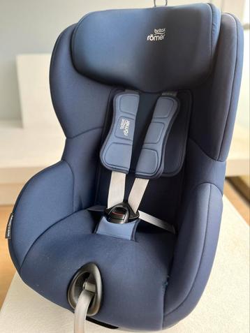 Britax Römer Trifix 2 I-size autostoeltje beschikbaar voor biedingen