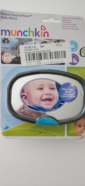 Munchkin Baby Spiegel Auto - Deluxe Stay-In-Place beschikbaar voor biedingen