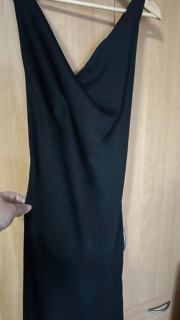 Zwarte gala jurk met zilveren glitters, Kleding | Dames, Jurken, Zo goed als nieuw, Maat 38/40 (M), Zwart, Knielengte, Ophalen of Verzenden