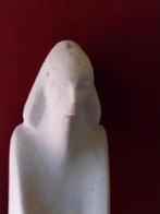 Fraai beeldje....Marbell.....by Stone Art België, Antiek en Kunst, Ophalen of Verzenden