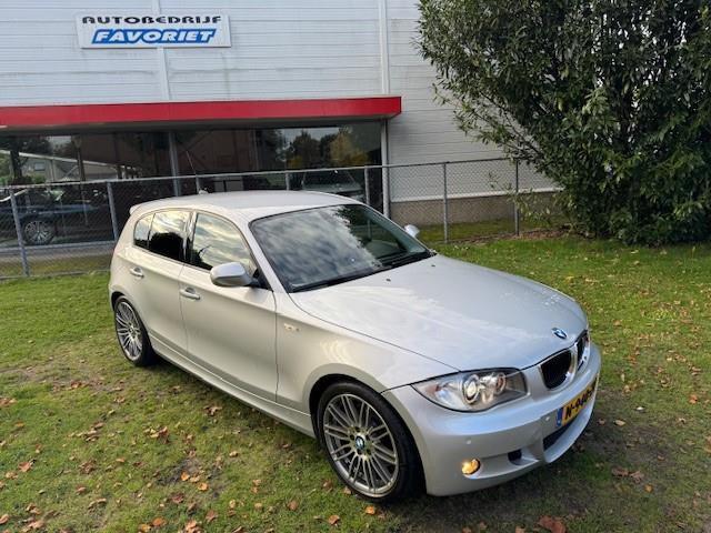BMW 1-serie 130i M-SPORT ULTIMATE EDITION/AUTOMAAT/F1/LEER/X, Auto's, BMW, Bedrijf, Te koop, 1-Serie, ABS, Airbags, Airconditioning