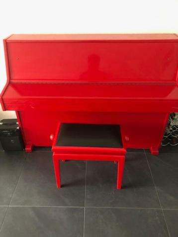 Piano beschikbaar voor biedingen