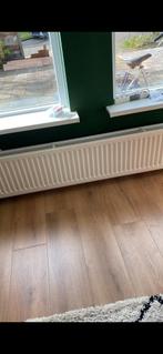 Gratis: Kronotex 3901 sommer eiche Laminaat vloer, Ophalen, Zo goed als nieuw, Radiator, 80 cm of meer