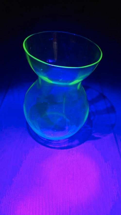 Uranium bollen vaasje, Huis en Inrichting, Woonaccessoires | Etagères, Gebruikt, Ophalen of Verzenden