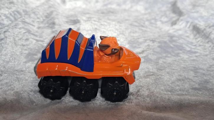 zgan Zuma True Metal auto, Dino Rescue DinoVallei Paw Patrol, Kinderen en Baby's, Speelgoed | Speelgoedvoertuigen, Zo goed als nieuw
