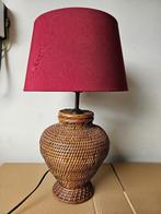 Rotan lamp met kap ., Huis en Inrichting, Lampen | Tafellampen, Minder dan 50 cm, Ophalen of Verzenden