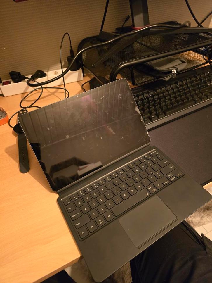 Samsung Tab S7 met toetsenbord, Computers en Software, Tablet-hoezen, Bescherming voor- en achterkant, 10 inch, Ophalen