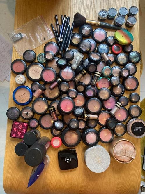 Make-up, Sieraden, Tassen en Uiterlijk, Uiterlijk | Cosmetica en Make-up, Gebruikt, Make-up, Gehele gezicht, Overige kleuren, Ophalen