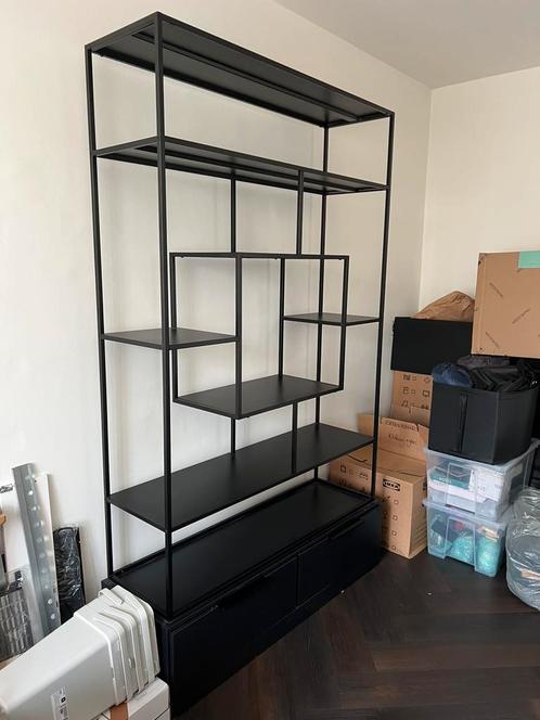 Vakkenkast WOOOD / zwart metaal, Huis en Inrichting, Kasten | Wandmeubels, Zo goed als nieuw, Minder dan 150 cm, 25 tot 50 cm