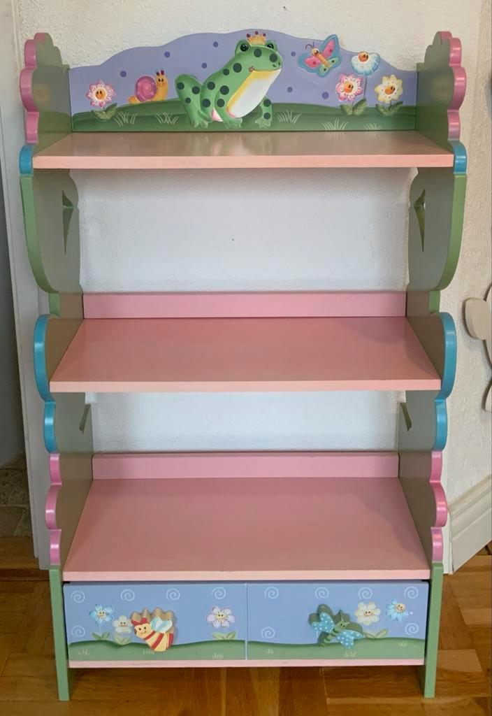 Vrolijke Boekenkast met Vlinders en Bloemen!!!, Kinderen en Baby's, Kinderkamer | Commodes en Kasten, Zo goed als nieuw, Kast