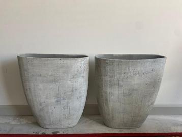 2x Jelle Quint vensterbankpot beschikbaar voor biedingen
