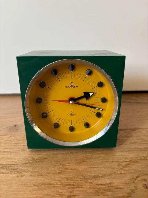 Retro Garant tafelklok met wekker -Groen- 2 Jewels Japan, Huis en Inrichting, Woonaccessoires | Klokken, Zo goed als nieuw, Ophalen of Verzenden