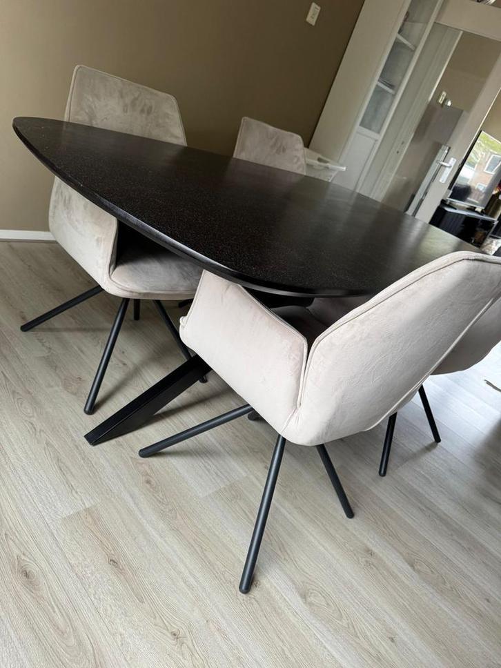 Eettafel met stoelen - Zo goed als nieuw!, Huis en Inrichting, Tafels | Eettafels, Zo goed als nieuw, 100 tot 150 cm, 150 tot 200 cm