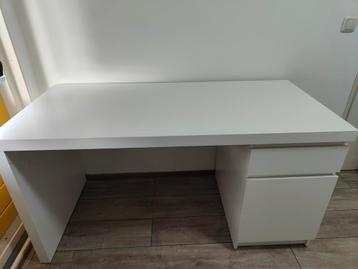 Ikea Malm Bureau wit 140×65 cm - afbeelding 1