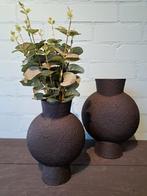 Vazen Vaas 2 stuks NIEUW Metaal 30cm en 24cm Zwart Bloemen, Overige materialen, Zwart, Nieuw, Ophalen of Verzenden