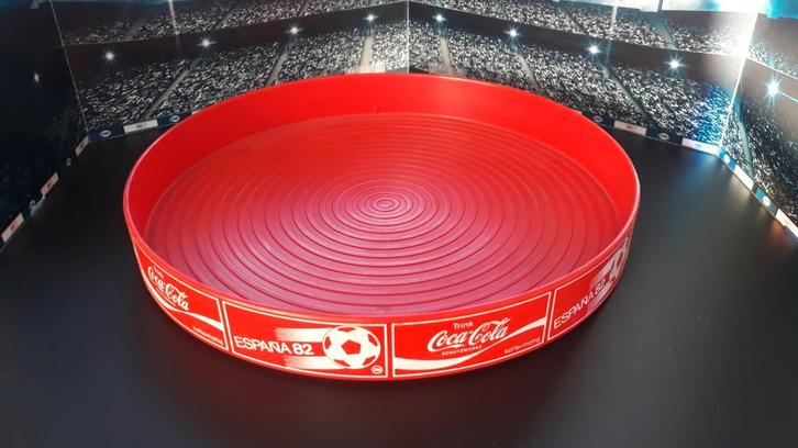Coca-Cola dienblad España 82, Huis en Inrichting, Woonaccessoires | Dienbladen, Gebruikt, Kunststof, Rond, Ophalen