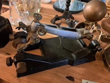 Antieke diamant slijpmachine erg mooi item en atelier tafel beschikbaar voor biedingen