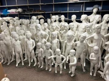 AANBIEDING etalagepoppen paspoppen etalagefiguren mannequins beschikbaar voor biedingen