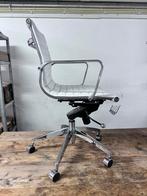 EA117 Replica Office Chair Eames/Herman Miller, Huis en Inrichting, Bureaustoelen, Ophalen, Gebruikt, Wit, Bureaustoel