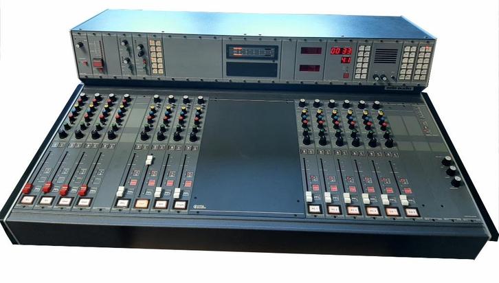 Eela Broadcast mengpaneel S-340 Beest van een machine, Muziek en Instrumenten, Mengpanelen, Zo goed als nieuw, 10 tot 20 kanalen