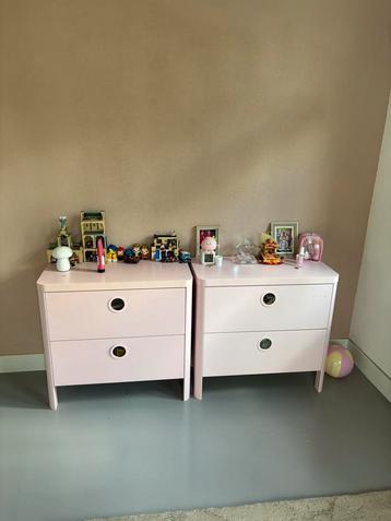 Twee IKEA kastjes - lichtroze beschikbaar voor biedingen