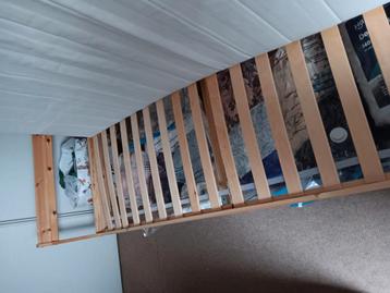 Bed van ikea met matras - afbeelding 1