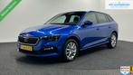 Skoda Scala 1.0 TSI Sport Business NAVI PANORAMADAK, Auto's, Skoda, Voorwielaandrijving, Gebruikt, Blauw, 610 kg
