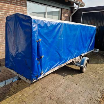 Model schip aanhanger 3.60m beschikbaar voor biedingen