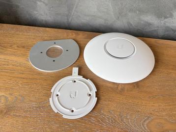 Ubiquiti Unifi NanoHD accesspoints (8 stuks beschikbaar) beschikbaar voor biedingen