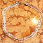 vintage glazen ketting wit/ geel met sierlijke sluiting, Ophalen of Verzenden, Gebruikt