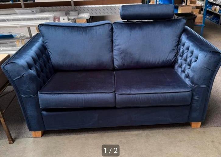 Velours tweezits bankje zeer exclusief, Huis en Inrichting, Banken | Bankstellen, Zo goed als nieuw, Rechte bank, Tweepersoons