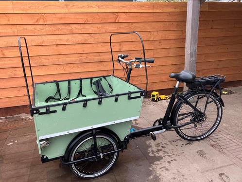 Elektrische bakfiets met 2 accu’s (6pers), Fietsen en Brommers, Fietsen | Bakfietsen, Gebruikt, Overige merken, 4 kinderen of meer
