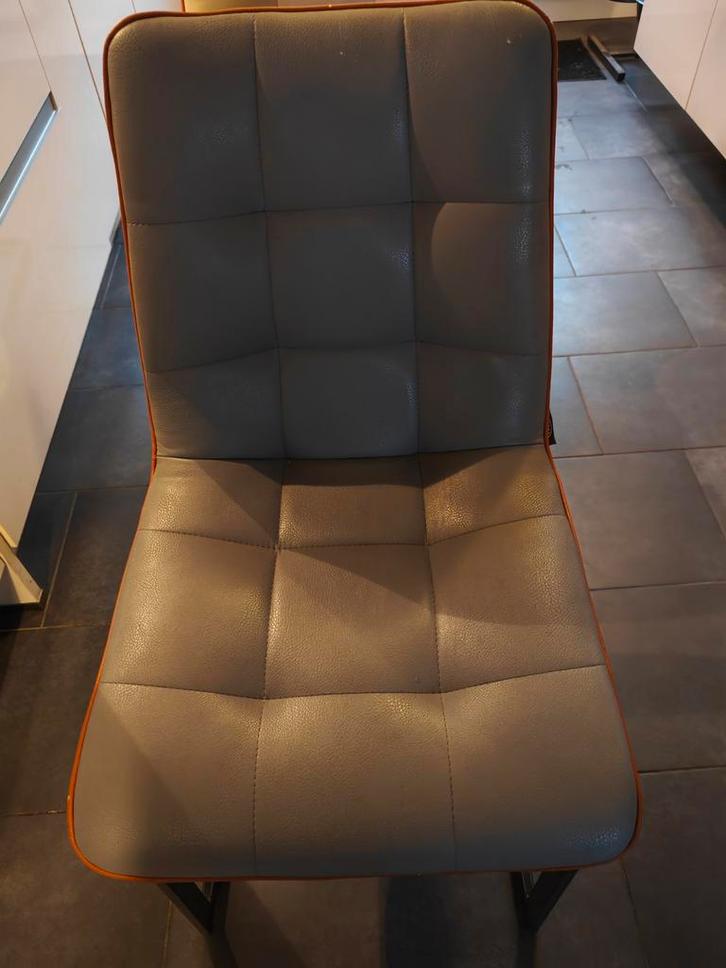 6 Henders & Hazel Eetkamerstoelen - Gebruikt, Huis en Inrichting, Stoelen, Gebruikt, Vijf, Zes of meer stoelen, Leer, Metaal, Grijs