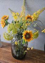 Vaas met Sikka bloemen - Zeer Goede Staat, Huis en Inrichting, Overige kleuren, Ophalen of Verzenden, Minder dan 50 cm, Glas
