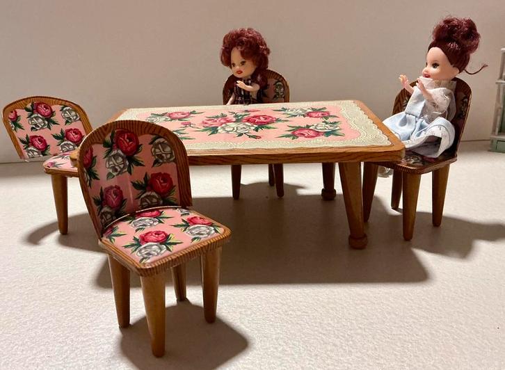 Blikken Eettafel met 4 Stoelen uit de 50e Jaren. San, Japan, Verzamelen, Poppenhuizen en Toebehoren, Gebruikt, Gebruiksvoorwerp