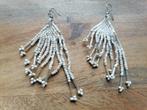 Nieuwe handgemaakte oorbellen met glaskraaltjes wit, Hangers, Wit, Nieuw, Ophalen of Verzenden
