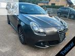 Alfa Romeo Giulietta 1.4 T 170 PK QV SPORTIVA ECC NAVI PDC L, Auto's, Voorwielaandrijving, Gebruikt, Zwart, 4 cilinders