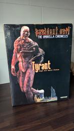 Resident Evil Tyrant Statue - Umbrella Chronicles, Beeldje, Replica of Model, Ophalen of Verzenden, Zo goed als nieuw, Film
