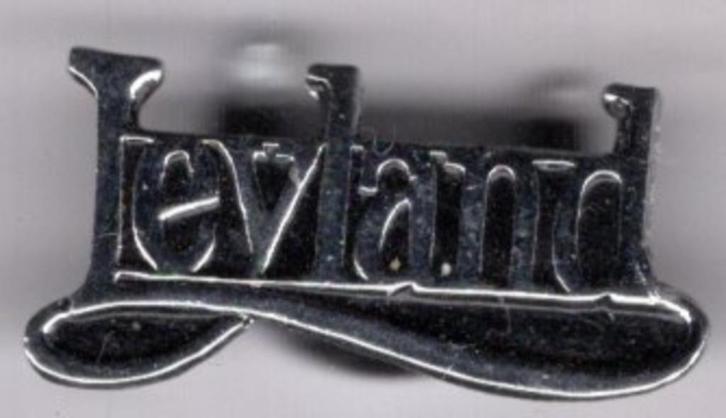 LEYLAND zilverkleurig knoopsgat auto speld ( B_213 ), Verzamelen, Speldjes, Pins en Buttons, Nieuw, Speldje of Pin, Transport