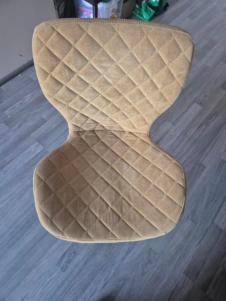 Kwantum Stoel Okergeel - 1 Stuk, Huis en Inrichting, Overige kleuren, Ophalen of Verzenden, Zo goed als nieuw, Eén