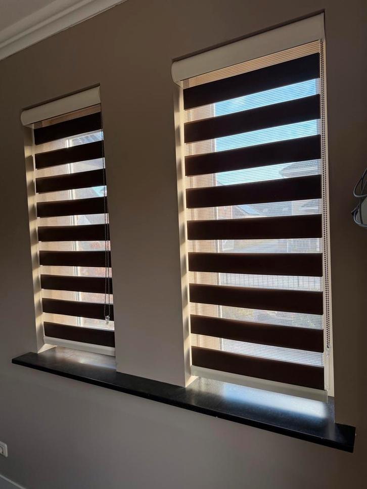 2x Zebra rolgordijnen - Stijlvol en praktisch!, Huis en Inrichting, Stoffering | Gordijnen en Lamellen, Gebruikt, 100 tot 150 cm