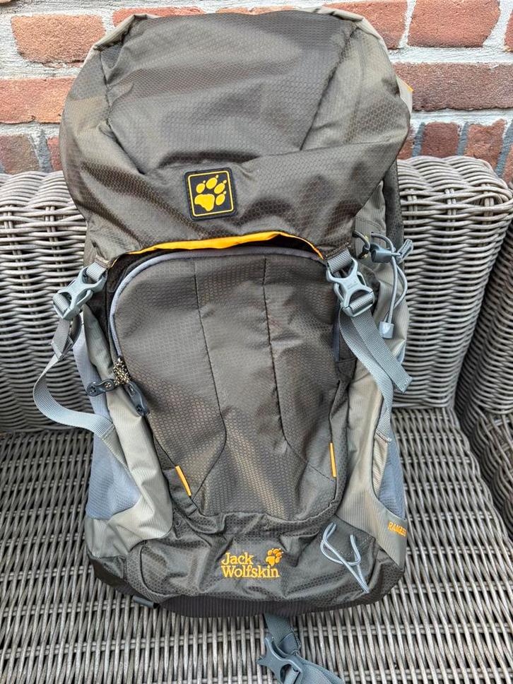 Jack Wolfskin rugtas Rambler 28, Sieraden, Tassen en Uiterlijk, Tassen | Rugtassen, Zo goed als nieuw, Overige merken, Ophalen of Verzenden