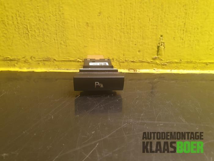 PDC Schakelaar van een Skoda Octavia, Auto-onderdelen, Dashboard en Schakelaars, Skoda, Gebruikt, 6 maanden garantie, 12 maanden garantie