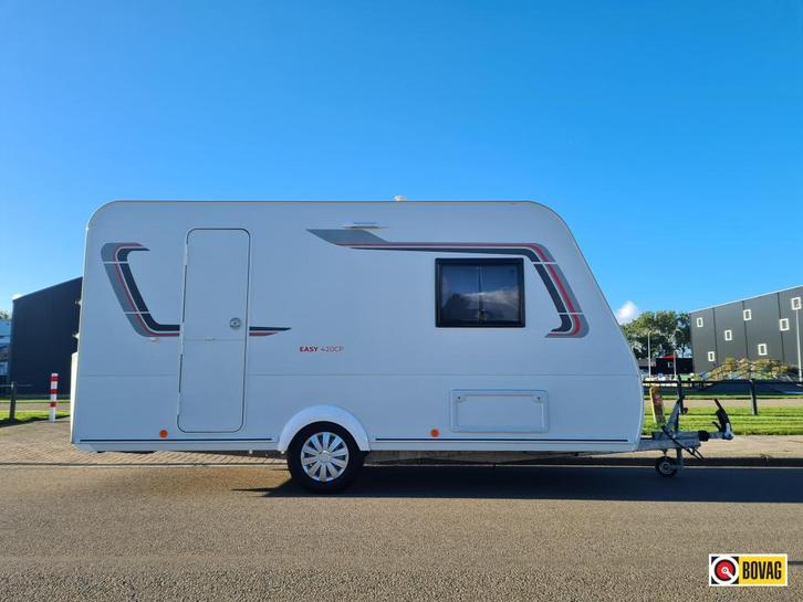 Sterckeman Easy 420 CP Voortent!, Caravans en Kamperen, Caravans, Bedrijf, tot en met 4, Treinzit, Sterckeman, Dwarsbed, Overige typen