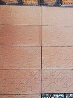 2,2 m2 terra cotta wandtegels relief + 80 decors (0,5m2), Ophalen