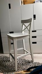 2x Witte IKEA bureau of bar stoel/kruk, Ophalen, Gebruikt